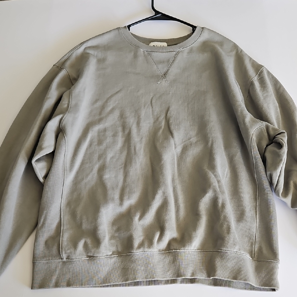 Classic Crewneck Sweater in Light Gray